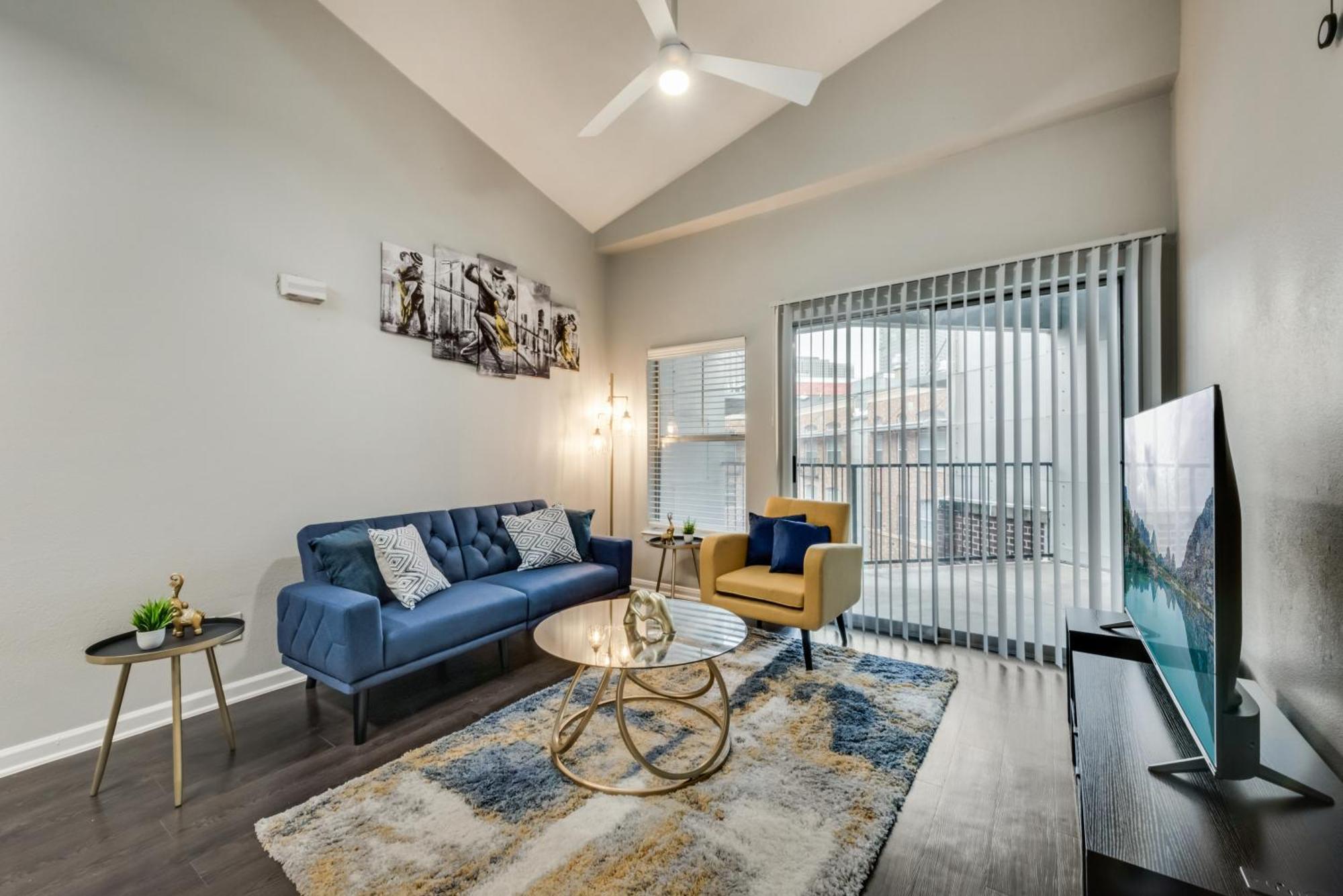Loft Style 2Br Apt I Dallas City Center I Pool I Gym I Workspace I Pets Apartment Bagian luar foto