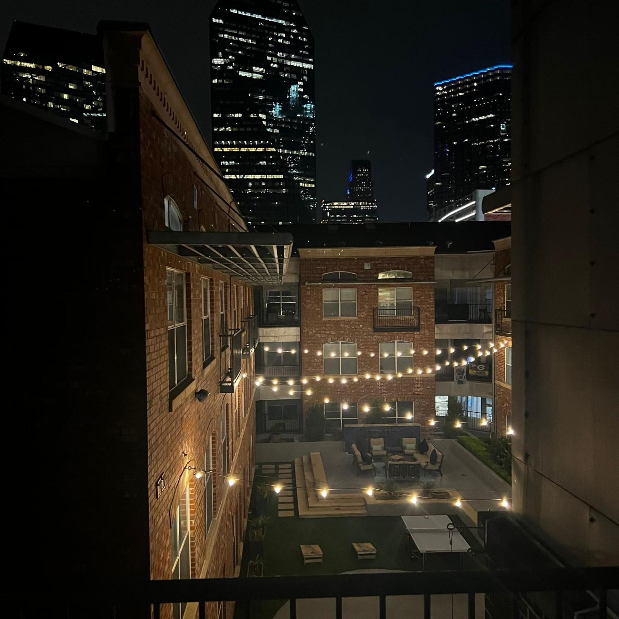 Loft Style 2Br Apt I Dallas City Center I Pool I Gym I Workspace I Pets Apartment Bagian luar foto